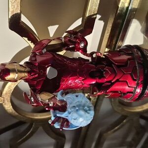 Marvel IRONMAN Metallic Resin Bust Statue, OneSize, Red+Gold Multi.